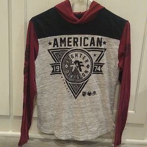 BKE Boys American Fighter long sleeve t shirt with hood like new!